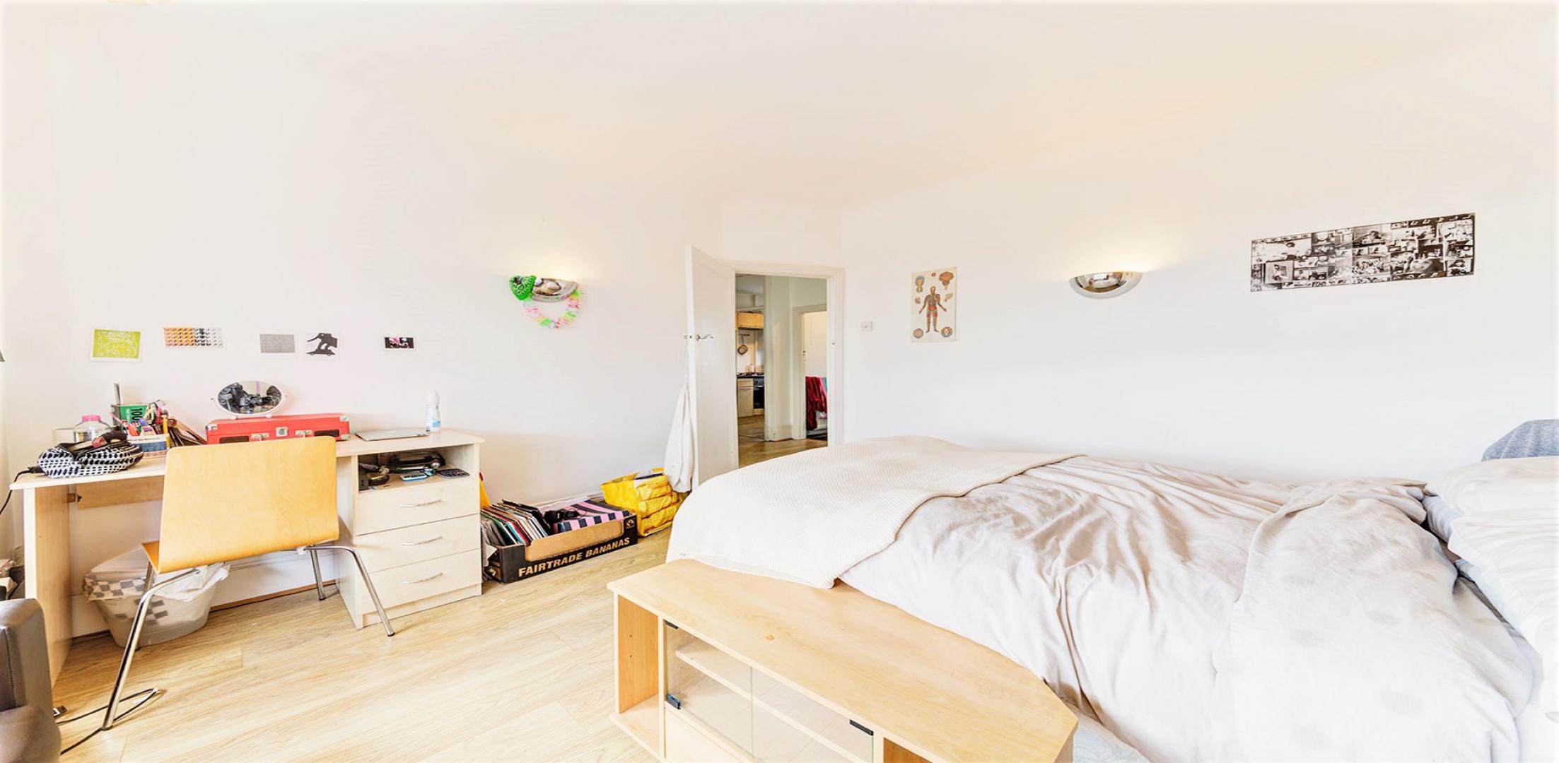 			2 Bedroom, 1 bath, 1 reception Flat			 Sherriff Road, WEST HAMPSTEAD